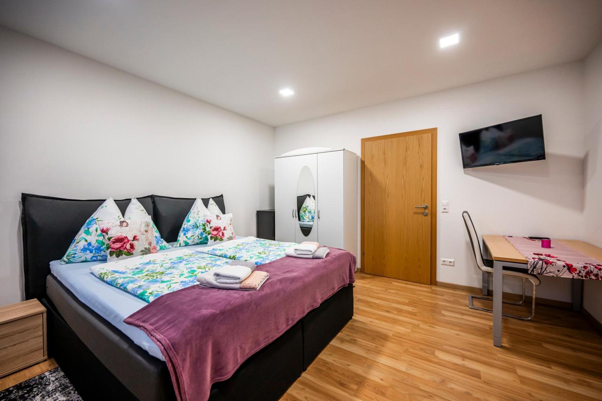 Die Schlafstube - Bed & Breakfast Zeltweg Dış mekan fotoğraf