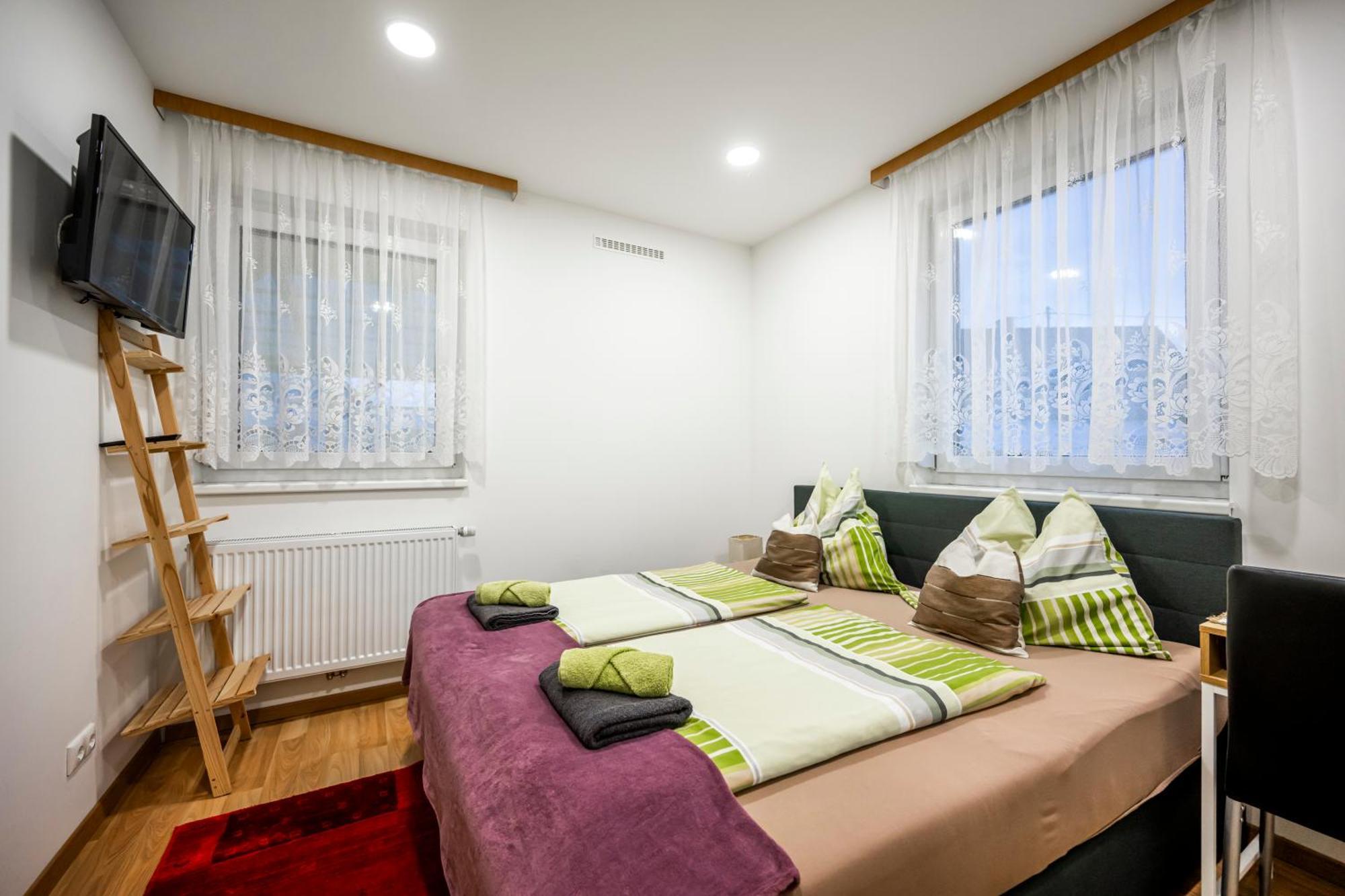 Die Schlafstube - Bed & Breakfast Zeltweg Dış mekan fotoğraf